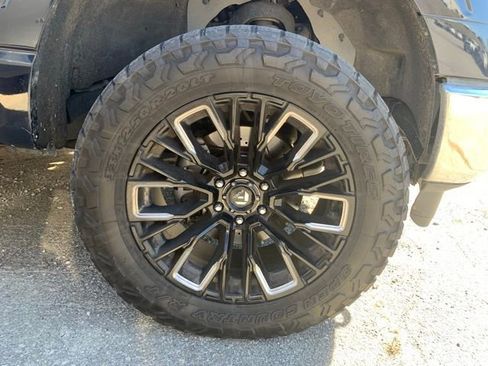 Used 2022 Ford F150 Lariat w/ Max Trailer Tow Package image 25