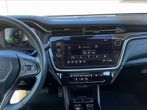 Used 2023 Chevrolet Bolt EUV LT image 6