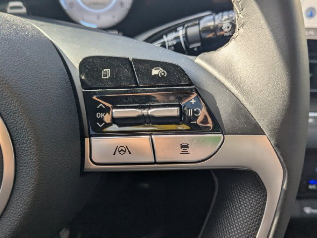 Used 2025 Hyundai Elantra SEL FWD image 26