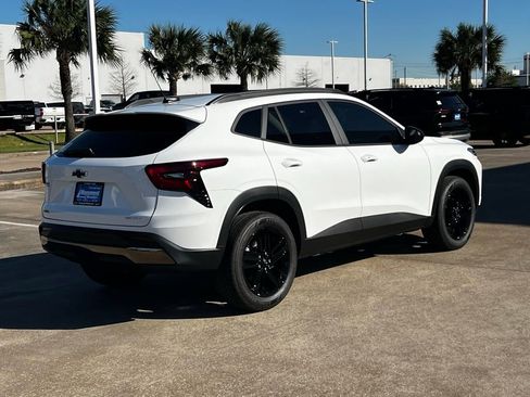 New 2026 Chevrolet Trax ACTIV w/ Sunroof Package image 10
