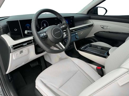 New 2025 Hyundai Tucson Limited image 14