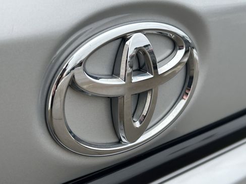 Certified 2023 Toyota Corolla LE image 7