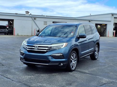 Used 2017 Honda Pilot Elite image 2