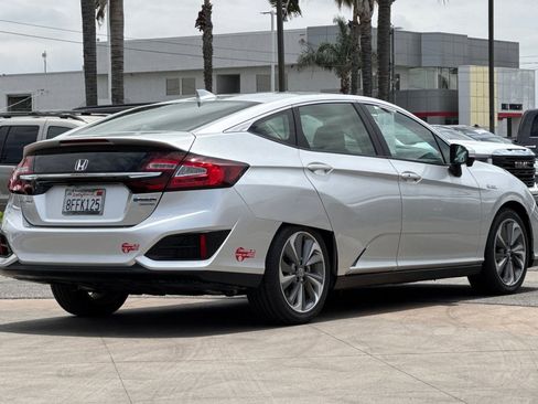 Used 2018 Honda Clarity Touring image 4