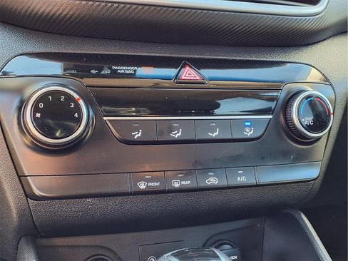 Used 2021 Hyundai Tucson SE image 19