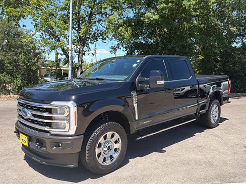 Used 2025 Ford F250 King Ranch w/ FX4 Off-Road Package AWD/4WD image 35