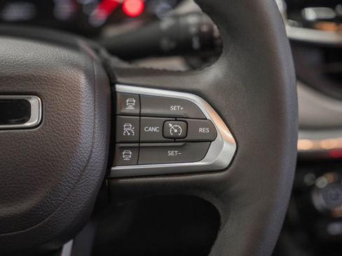 Certified 2024 Jeep Compass Limited w/ Sun and Sound Group image 33