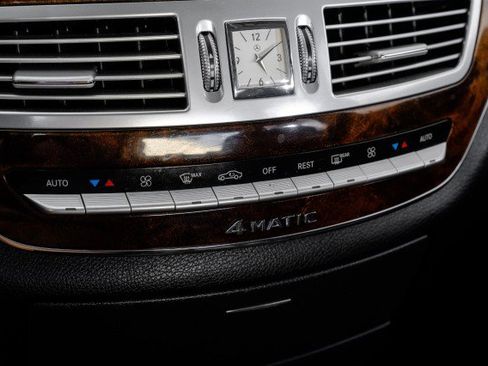Used 2013 Mercedes-Benz S 550 4MATIC image 27