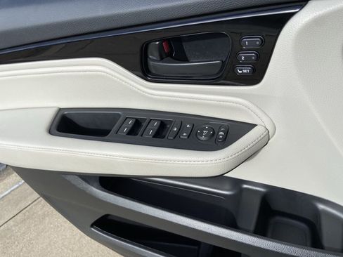 Used 2025 Honda Odyssey Touring image 50