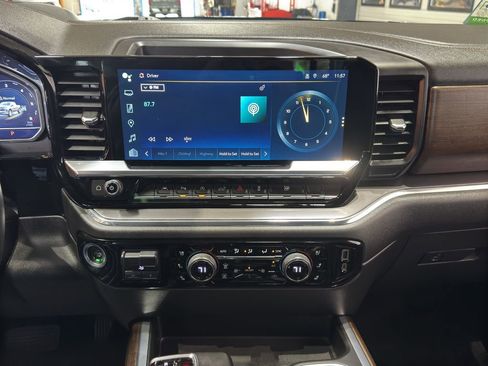 Used 2023 Chevrolet Silverado 1500 High Country w/ High Country Premium Package image 29