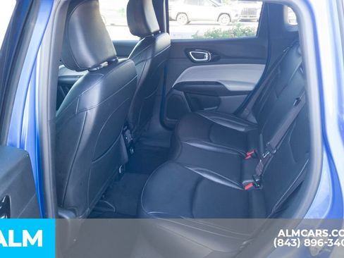 Used 2025 Jeep Compass Limited AWD/4WD image 17