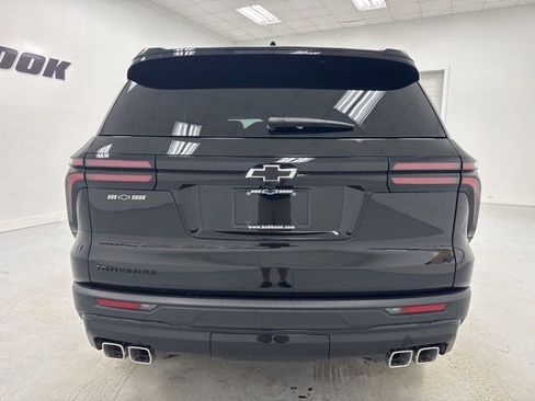 New 2026 Chevrolet Traverse LT w/ Midnight/Sport Edition FWD image 6