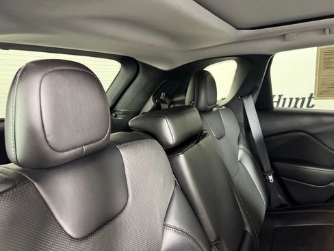 Used 2022 Jeep Cherokee Limited image 23