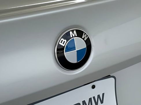 Used 2025 BMW 530i w/ Premium Package image 12