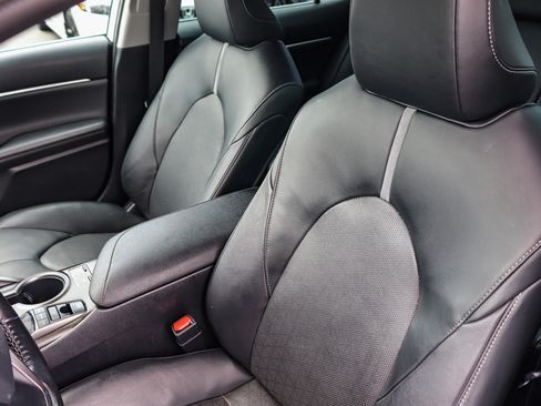 Used 2022 Toyota Camry XSE w/ Carpet Mat Package (TMS) FWD image 29