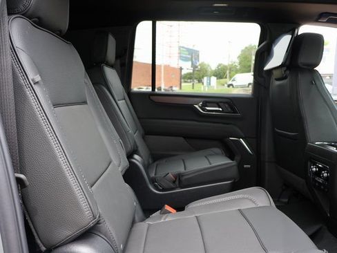 New 2026 GMC Yukon XL Denali w/ Denali Reserve Package AWD/4WD image 12