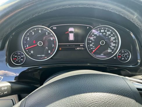Used 2013 Volkswagen Touareg Sport AWD/4WD image 20