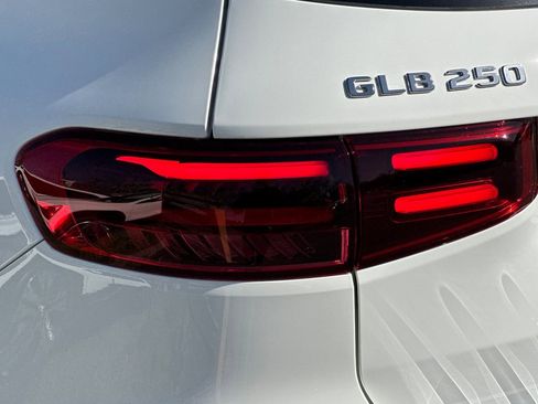 Used 2026 Mercedes-Benz GLB 250 image 13