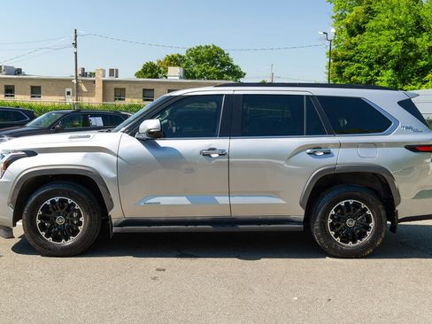 Used 2023 Toyota Sequoia Limited w/ TRD Off-Road Package AWD/4WD image 4