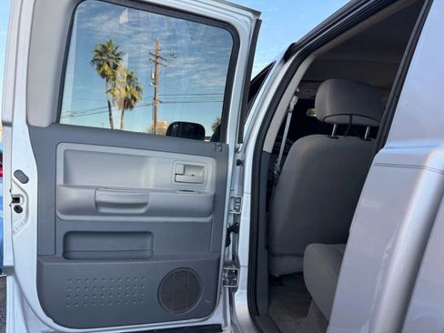 Used 2006 Dodge Dakota SLT w/ Trailer Tow Group image 34