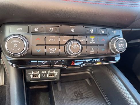 Used 2024 Dodge Durango R/T AWD/4WD image 39