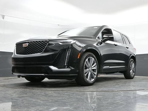 Used 2025 Cadillac XT6 Premium Luxury AWD/4WD image 45