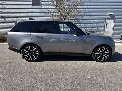Certified 2023 Land Rover Range Rover SE AWD/4WD image 5