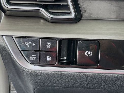 Used 2024 Kia Sportage X-Line AWD/4WD image 11