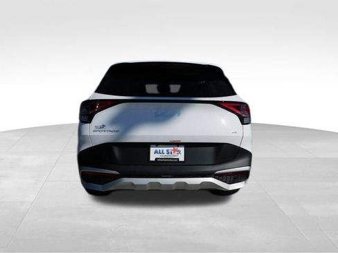 Used 2025 Kia Sportage EX image 7