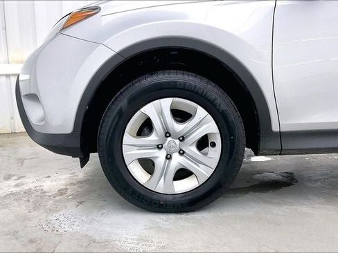 Used 2015 Toyota RAV4 LE AWD/4WD image 10