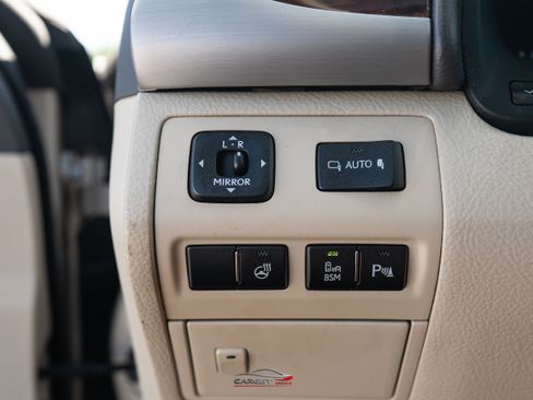 Used 2015 Lexus LS 460 AWD w/ Comfort Package image 34
