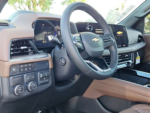 New 2026 Chevrolet Suburban High Country RWD image 9