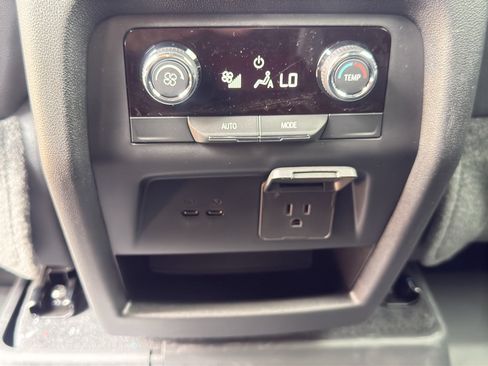 New 2026 Chevrolet Traverse LT w/ Driver Confidence Package FWD image 35