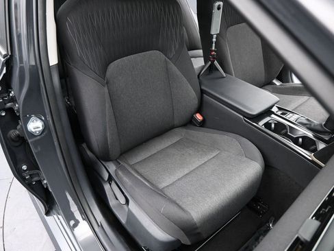 Used 2025 Toyota Camry LE image 11