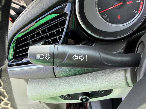 Used 2018 Buick Regal Essence w/ Driver Confidence Package #1 image 16