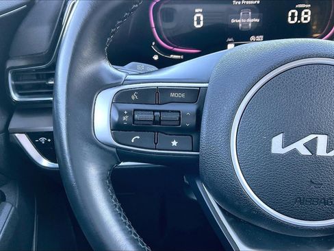 Used 2023 Kia Sportage EX image 11