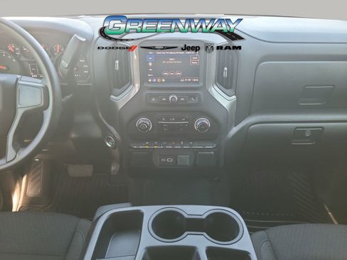 Used 2025 Chevrolet Silverado 1500 Custom image 9