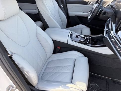 Used 2024 BMW X5 sDrive40i w/ Parking Assistance Package RWD image 11