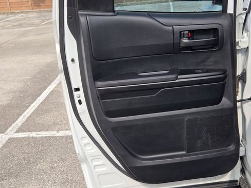 Used 2017 Toyota Tundra SR RWD image 15