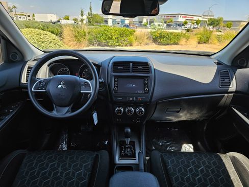 Used 2024 Mitsubishi Outlander Sport ES AWD/4WD image 21