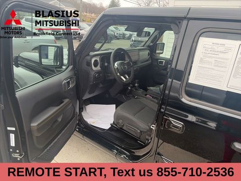 Used 2025 Jeep Wrangler Unlimited Sahara w/ Safety Group image 14