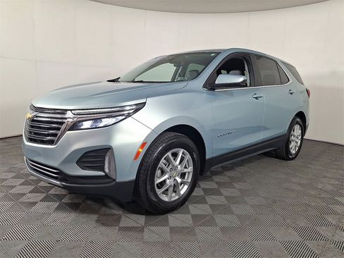 Used 2022 Chevrolet Equinox LT w/ LPO, Floor Liner Package image 6