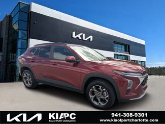 Used 2025 Chevrolet Trax LT w/ LT Convenience Package FWD video 1