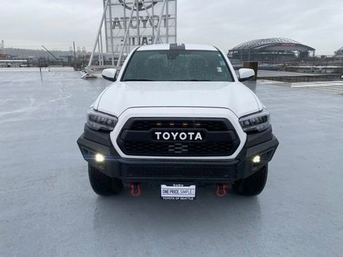 Used 2023 Toyota Tacoma TRD Off-Road image 4