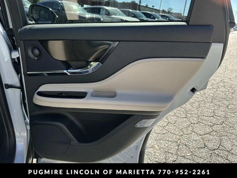 New 2026 Lincoln Corsair Reserve image 16