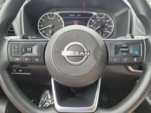 Used 2024 Nissan Rogue SV FWD image 12