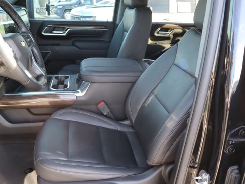 Used 2024 Chevrolet Silverado 3500 LT w/ Convenience Package AWD/4WD image 21