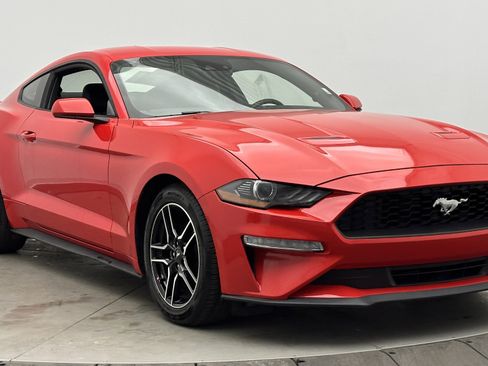Used 2023 Ford Mustang Premium image 3