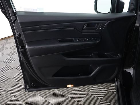Used 2023 Honda Odyssey EX-L image 23
