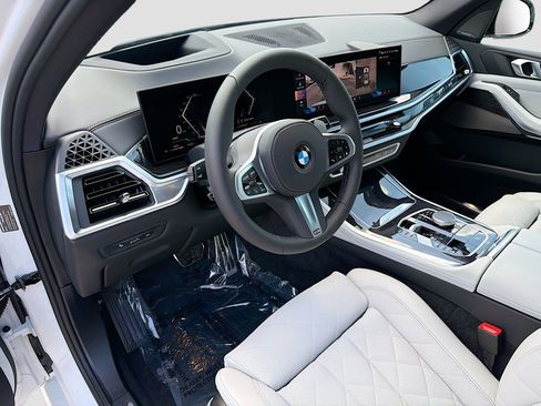 New 2026 BMW X5 xDrive40i w/ M Sport Package AWD/4WD image 25